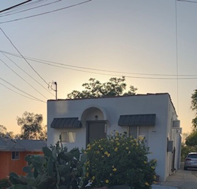 Primary Photo - Newly Remodeled 2 Bedroom unit located on ...