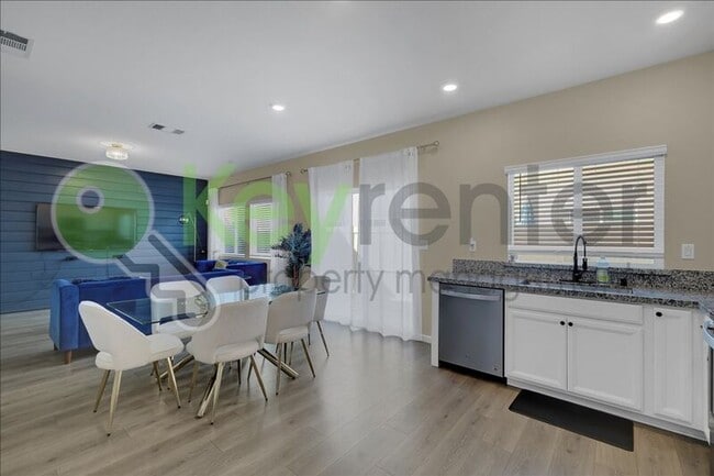 Building Photo - 3843 Bridgemeadow Way