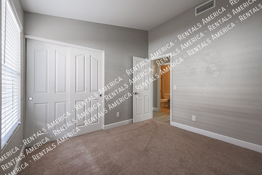 Building Photo - 3229 E Brookwood Ct