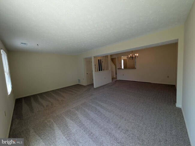 Building Photo - 414 Surrey Club Ln