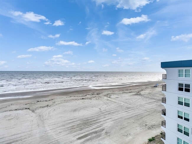 Building Photo - 11945 Termini-San Luis Pass Rd