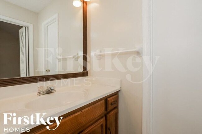 Building Photo - 6014 Harvest Hill Cove