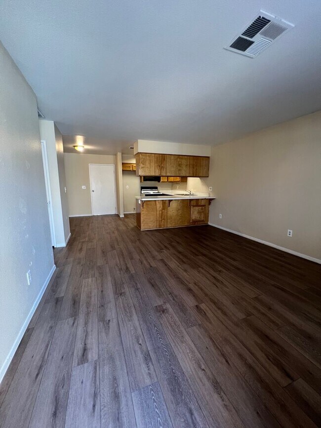 Building Photo - 8609 Lyn River Ct