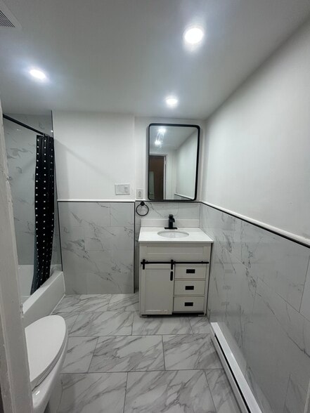 Building Photo - 179 Dana St