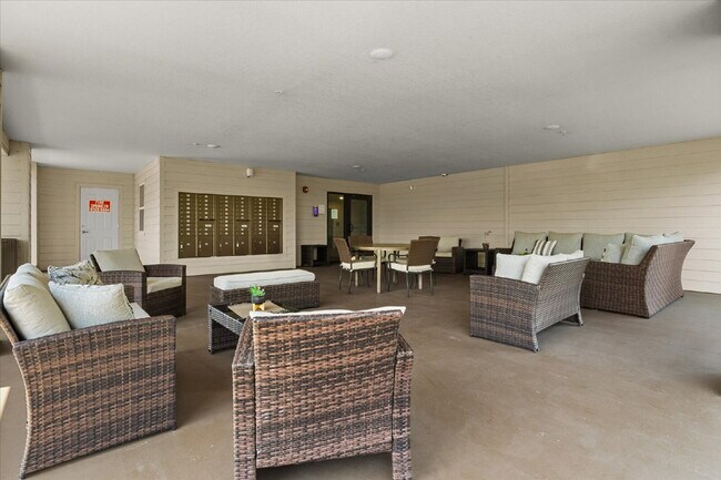 Building Photo - 260 Spanish Moss Cir
