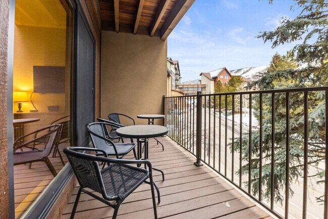 Building Photo - 2200 Apres Ski Way