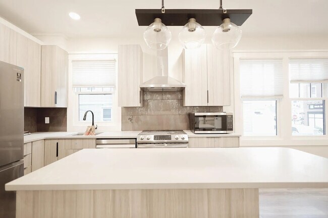 Primary Photo - 701 E 2nd St