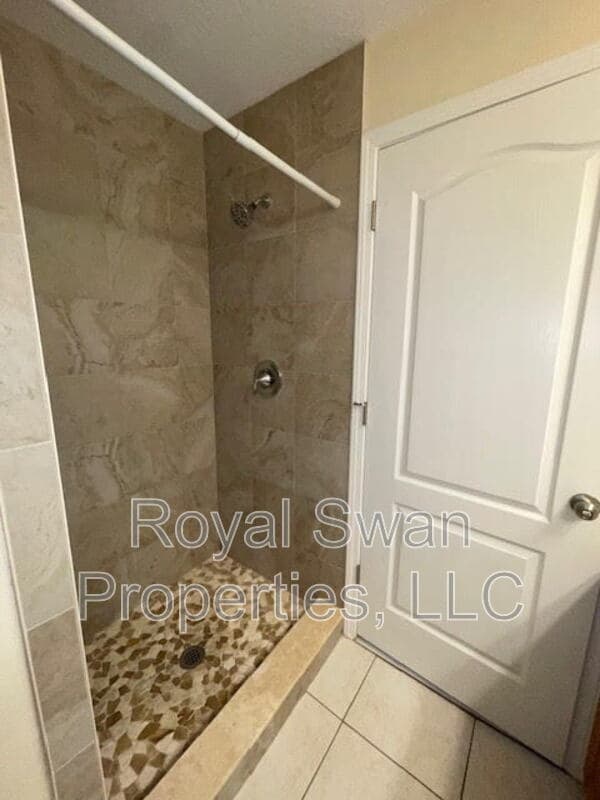 Building Photo - 4217 Winding Vine Dr