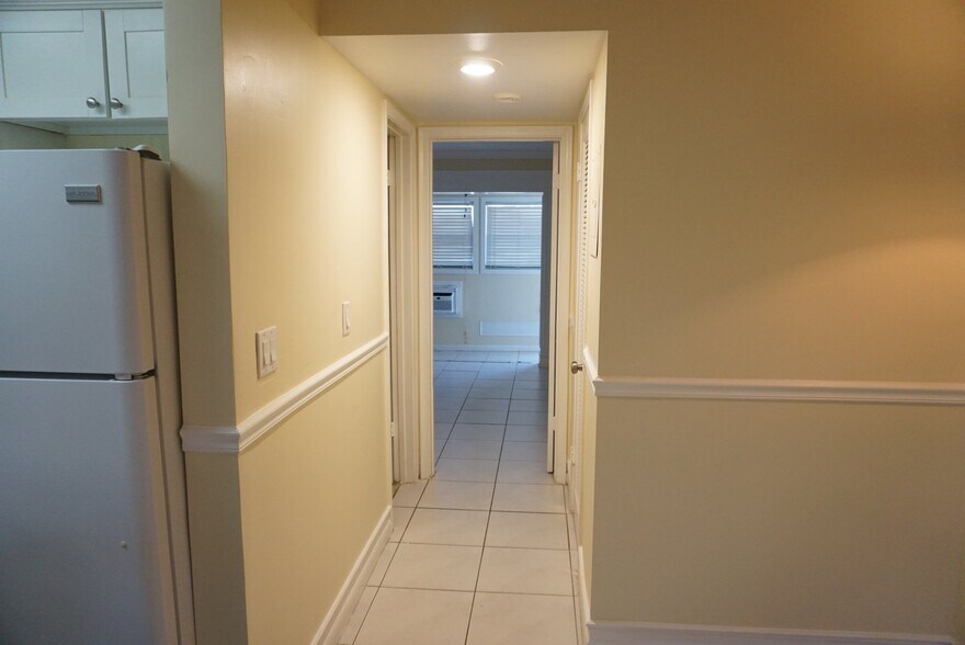 Building Photo - 34 Andover B