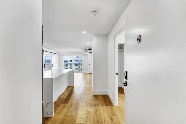 Building Photo - 4511 S Ocean Blvd