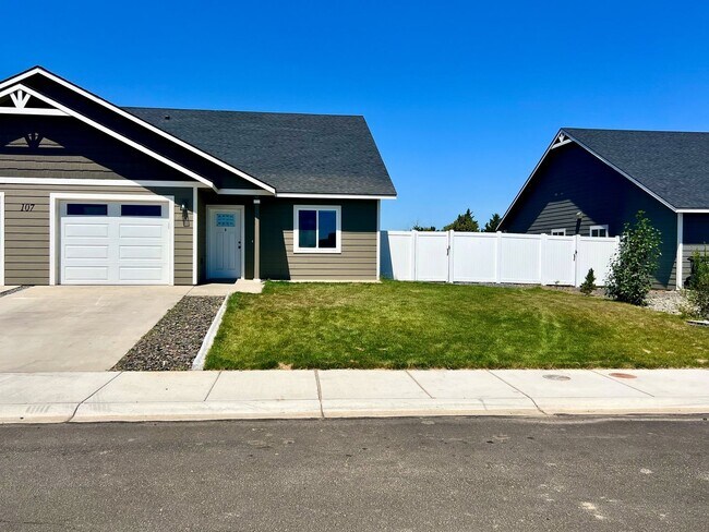 Building Photo - 107 Grant Dr