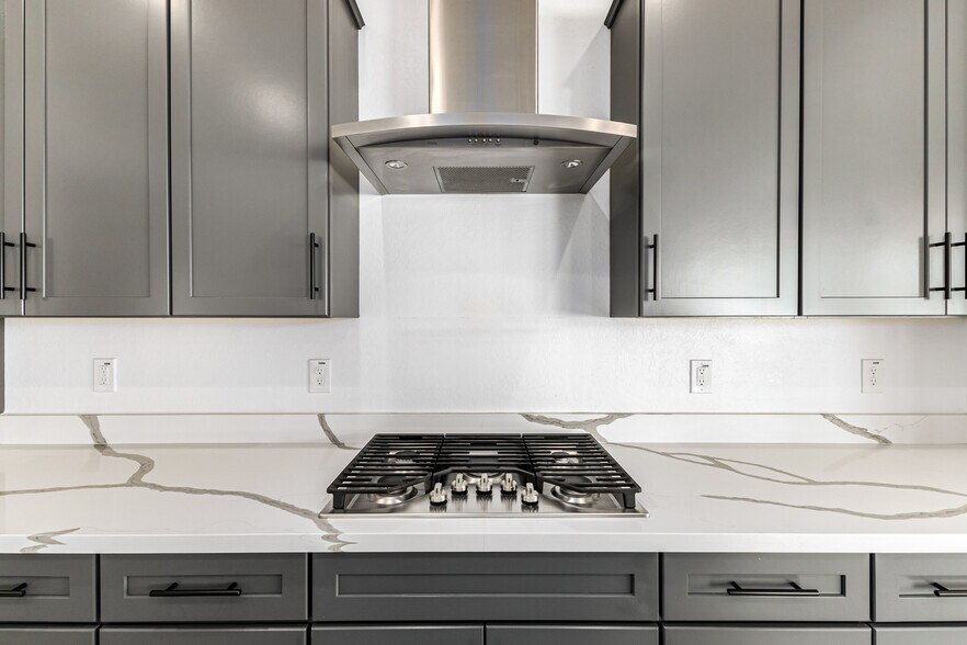 Building Photo - 20954 E Mayberry Rd