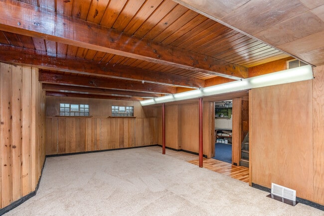 Building Photo - 110 Homestead Dr