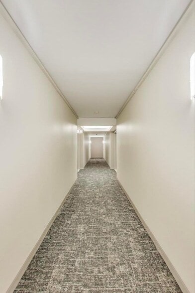 Building Photo - 211 E Ohio St