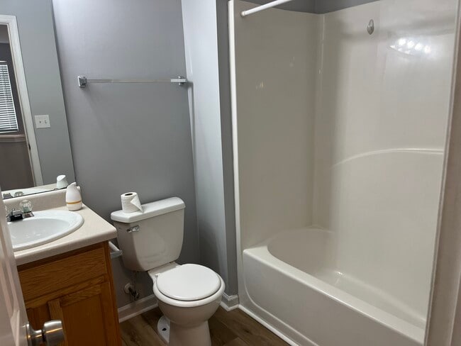 Building Photo - 5513 Stewartby Dr