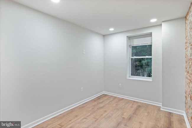 Building Photo - 836 N 42nd St