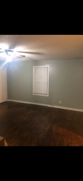 Building Photo - 87 Dairy St