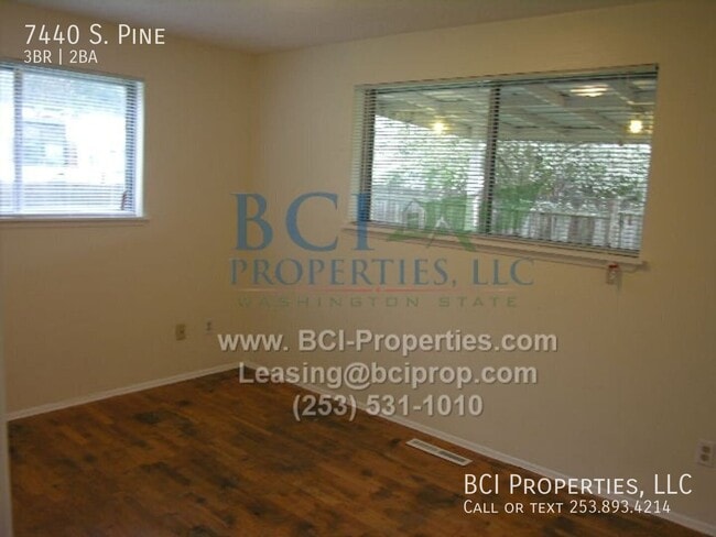 Building Photo - 7440 S. Pine-