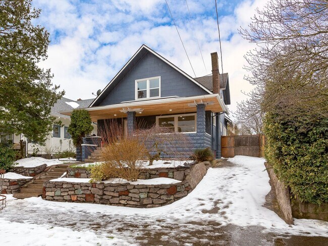 Building Photo - 4215 N Colonial Ave