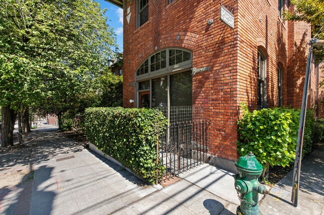 Building Photo - 1406 Harvard Ave