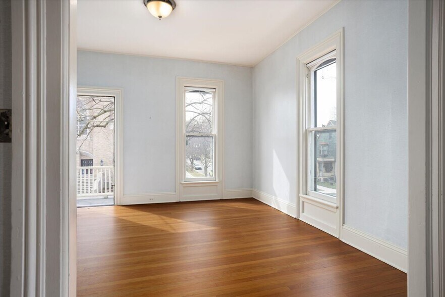 Building Photo - 246 Prospect Ave NE