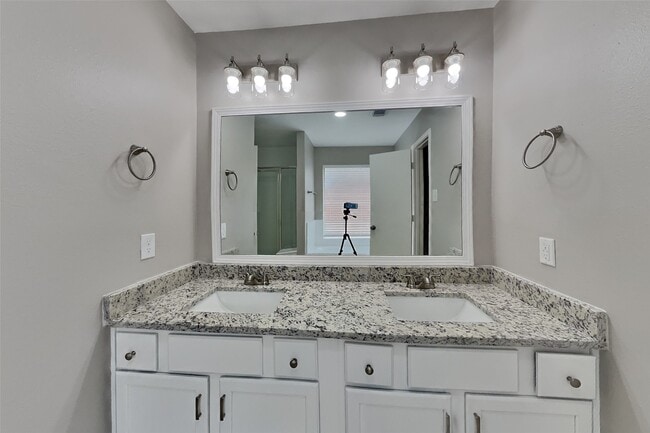 Building Photo - 4959 Sentry Woods Ln