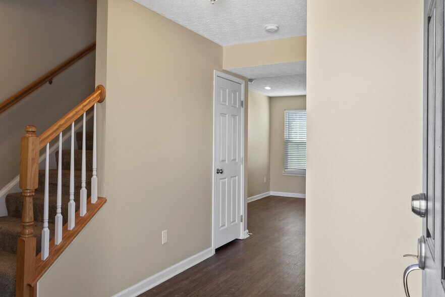 Building Photo - 246 Parrott Ct