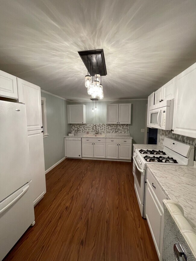 Building Photo - 76 Marble Dr