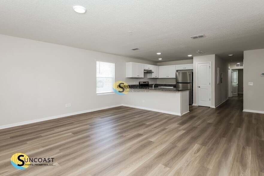 Building Photo - 11462 Oakfield Ct