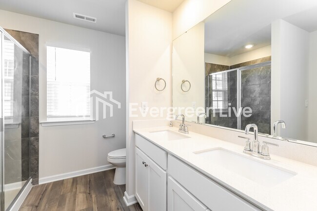 Building Photo - 1703 Heron Ct