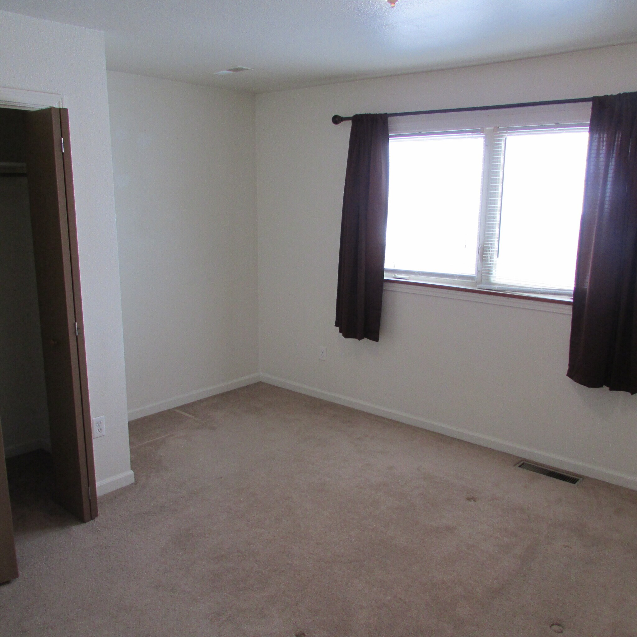 Bedroom - 2152 Frances St