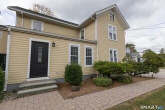 Building Photo - 387 Buckland St