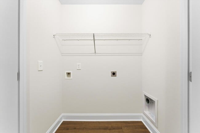 Building Photo - Beautiful New Construction Town Home