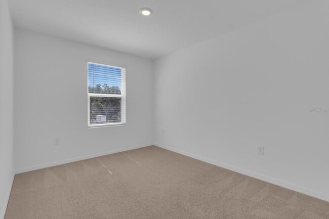 Building Photo - 3010 Canary Ave