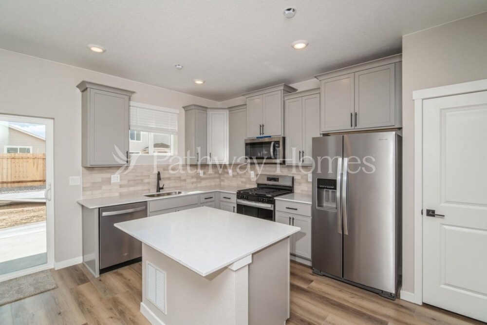 Building Photo - 9403 Yampa Ct