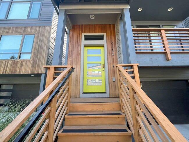 Building Photo - Three-Level Modern Living with Open Floor ...