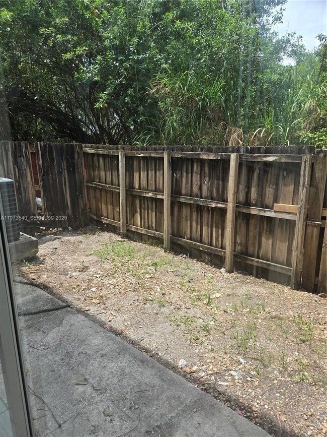 Building Photo - 1407 SE 24th Ct