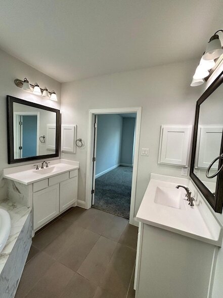 Building Photo - 1704 Dunbrook Rd