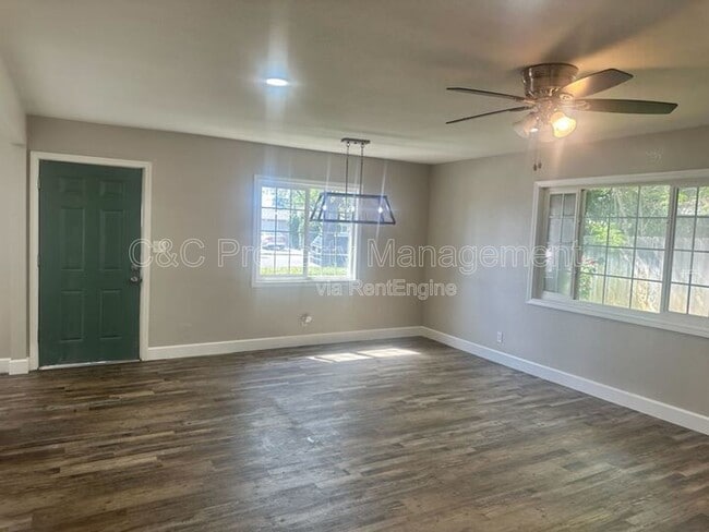 Building Photo - 5625 E Bellaire Way