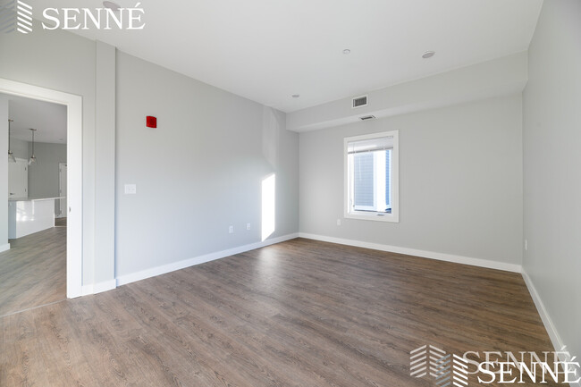 Building Photo - 44-48 Medford St. Unit 301