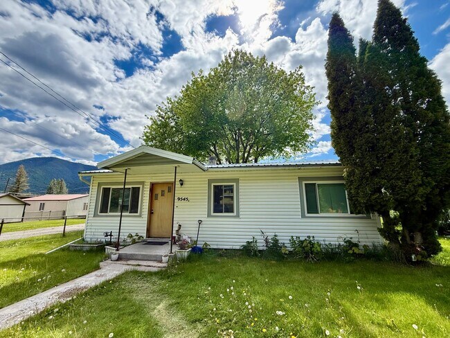 Building Photo - Charming 2 Bed / 1 Bath Home in Bonner! Pet Friendly!