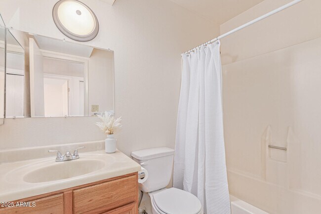 Building Photo - 6124 N 79th St