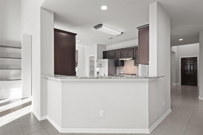 Building Photo - 104 San Matteo St