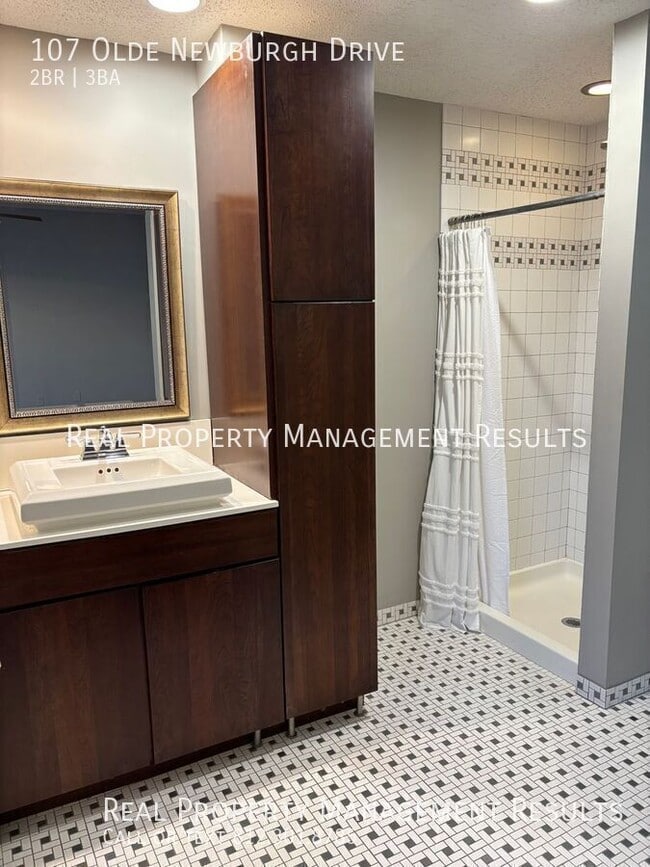 Building Photo - 107 Olde Newburgh Dr