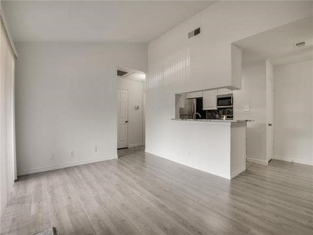 Building Photo - 1200 Calico Ln