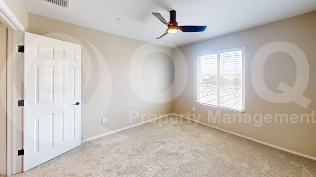 Building Photo - 10587 W Chadwick Dr