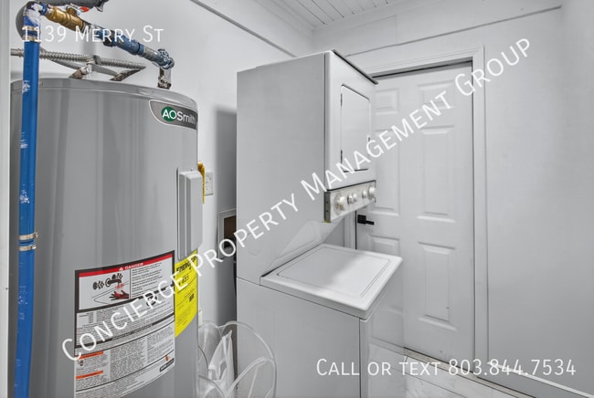 Building Photo - 1139 Merry St