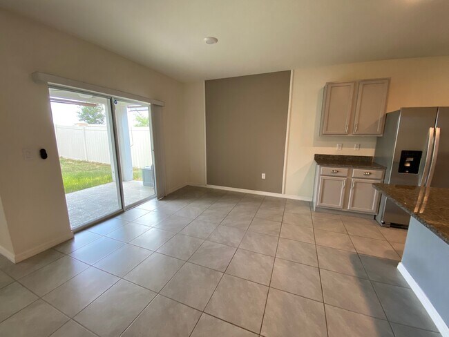 Building Photo - 671 Tortugas St