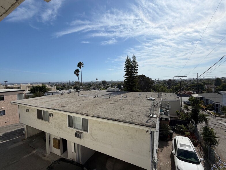 Building Photo - 3432-3434 S Centinela Ave