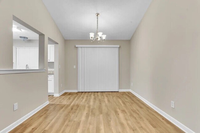 Building Photo - 3728 Adamsville Dr SW